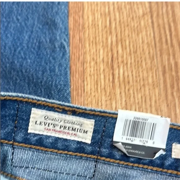 Levi's Wedgie Jean - Picture 9 of 9